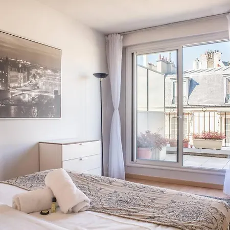 Guestready - Scenic Eiffel Tower View In 16th Arr. Appartamento Parigi